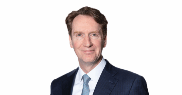 Eoghan O’Lionaird headshot