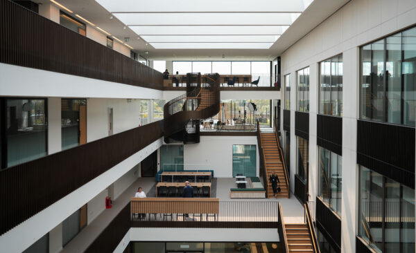 At Wates, we deliver high-end commercial spaces that perform, impress and endure.