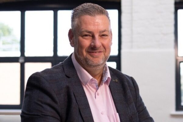 Lee Bushell headshot